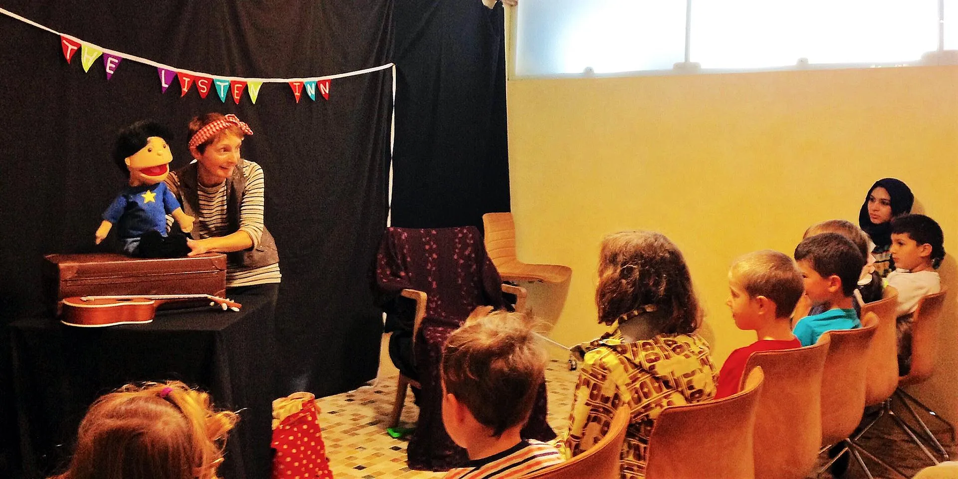 Vickie Holden storytelling at bookshop.